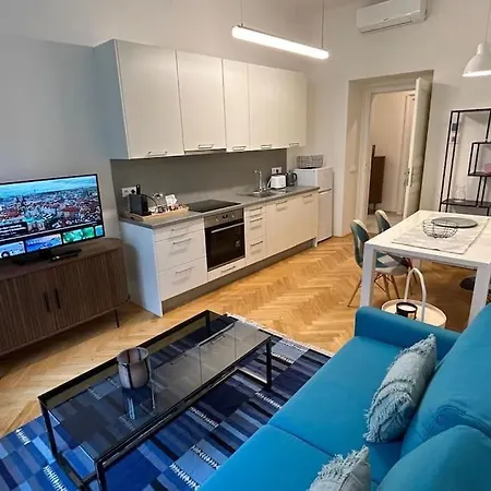 Cute With The Terrace And Ac Апартаменты Прага