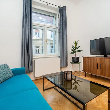 Cute With Terrace And Ac Appartement *