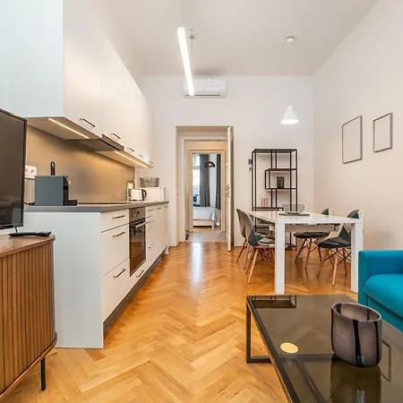 Cute With Terrace And Ac Praag