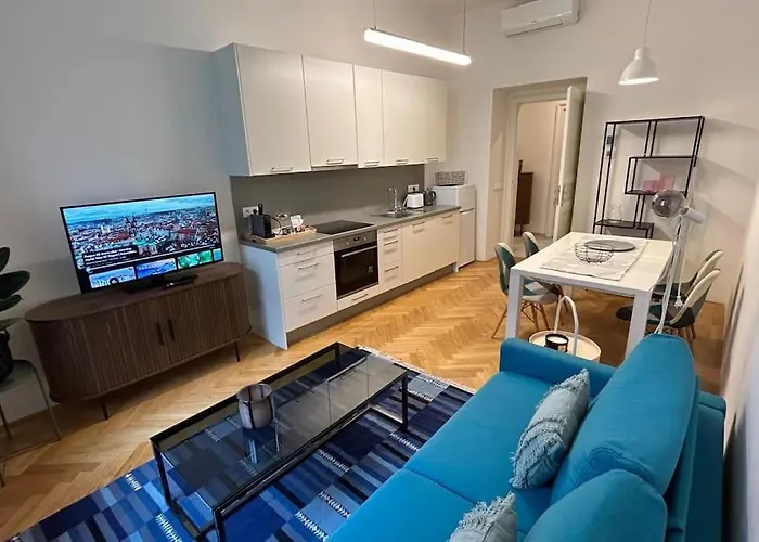 Cute With Terrace And Ac شقة براغ